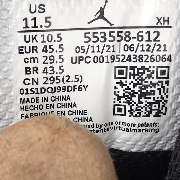 Air Jordan Retro 1 ‘Bred Toe’ Low (2021) - Picture 11 of 15